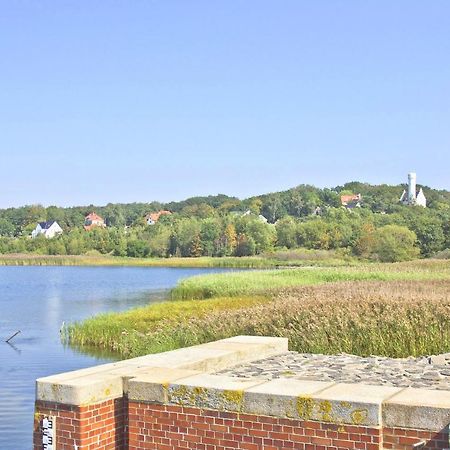 Moderne Ferienwohnung Mit Balkon, Meerblick - Ferienresidenz Zwei Boddenfewo 1-5 Lietzow エクステリア 写真