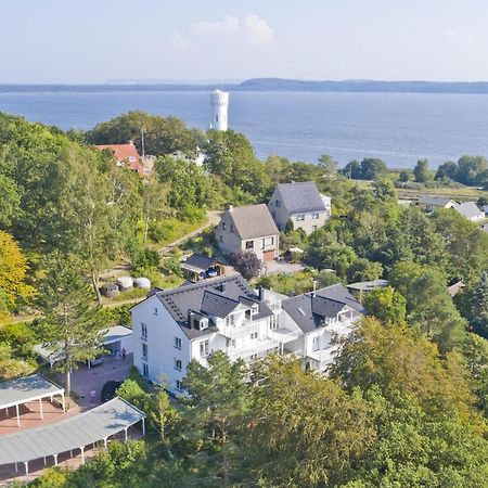Moderne Ferienwohnung Mit Balkon, Meerblick - Ferienresidenz Zwei Boddenfewo 1-5 Lietzow エクステリア 写真