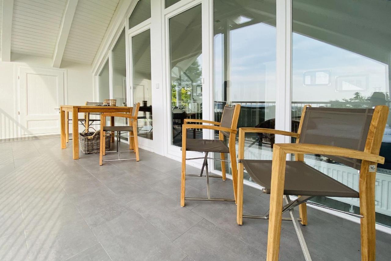 Moderne Ferienwohnung Mit Balkon, Meerblick - Ferienresidenz Zwei Boddenfewo 1-5 Lietzow エクステリア 写真