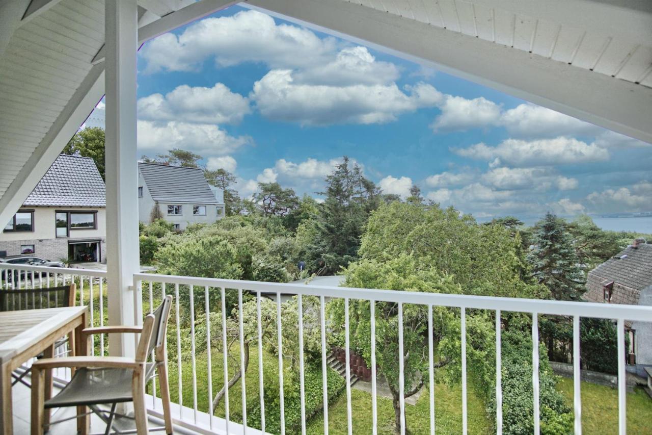 Moderne Ferienwohnung Mit Balkon, Meerblick - Ferienresidenz Zwei Boddenfewo 1-5 Lietzow エクステリア 写真