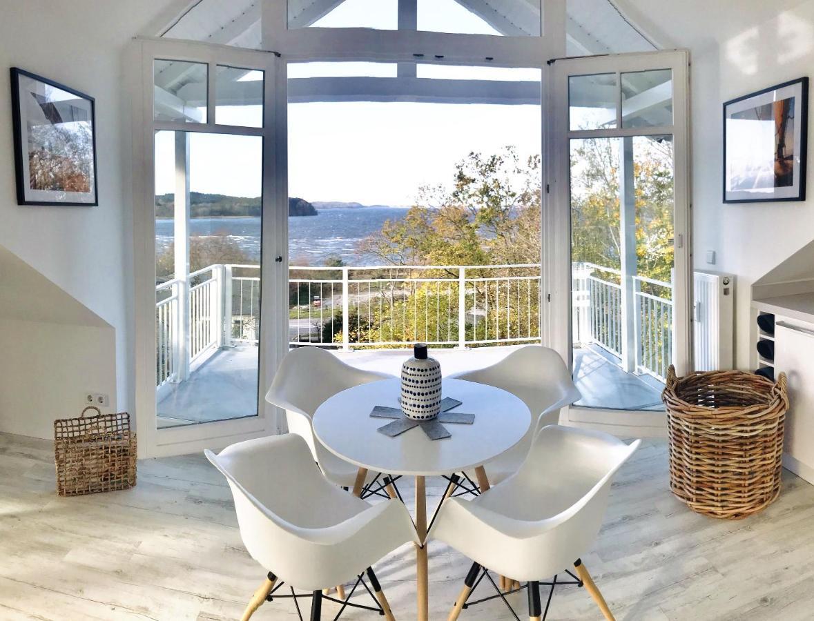 Moderne Ferienwohnung Mit Balkon, Meerblick - Ferienresidenz Zwei Boddenfewo 1-5 Lietzow エクステリア 写真