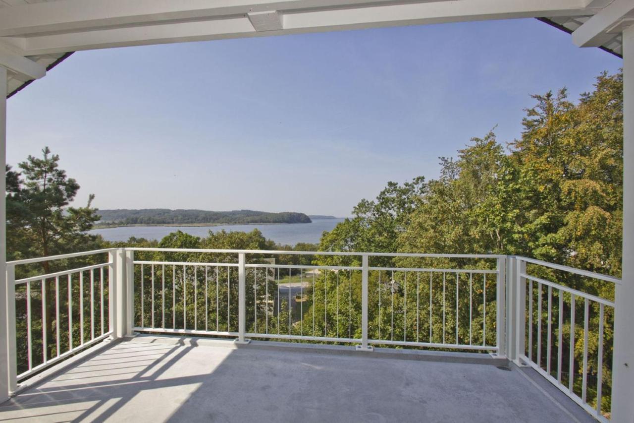 Moderne Ferienwohnung Mit Balkon, Meerblick - Ferienresidenz Zwei Boddenfewo 1-5 Lietzow エクステリア 写真